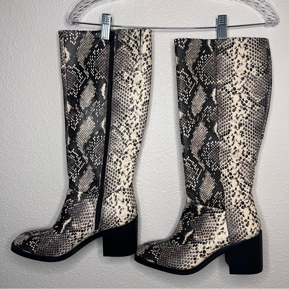 NWOT Faux snake print knee high boots - 
Sz 8 1/2